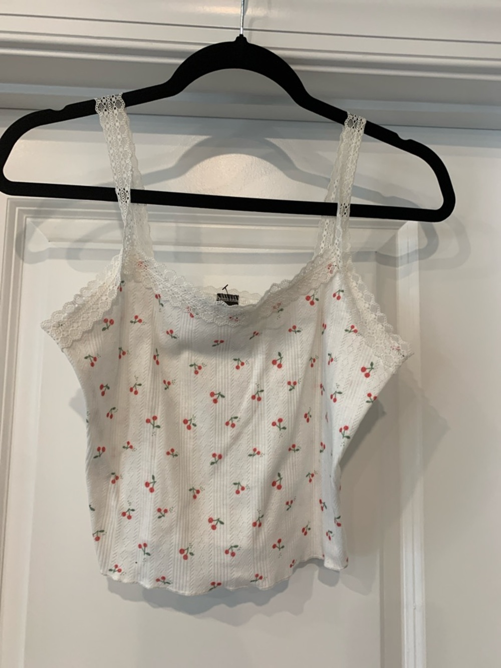 Davy White Cherry-Print Lace Trim Camisole S NWT